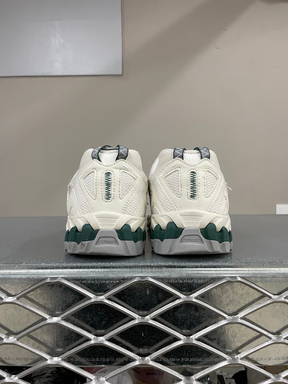 뉴발란스 610V1 화이트 270 상품이미지3