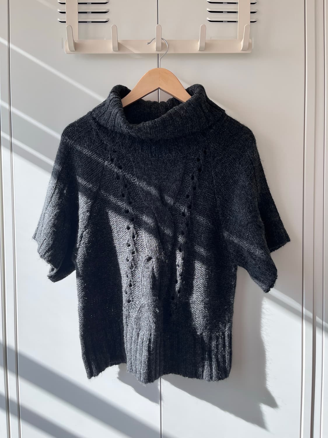 Sempre 차콜 꽈배기 목폴라 울니트 상품이미지9