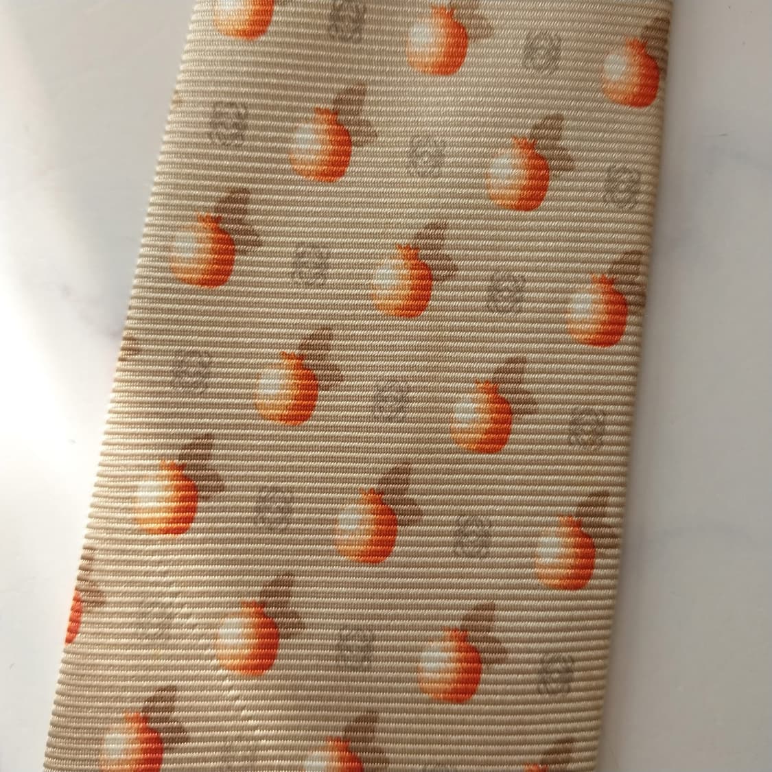 로에베 실크 베이지 로고&과일 패턴 넥타이 9.3cm A등급 K1728
 상품이미지8