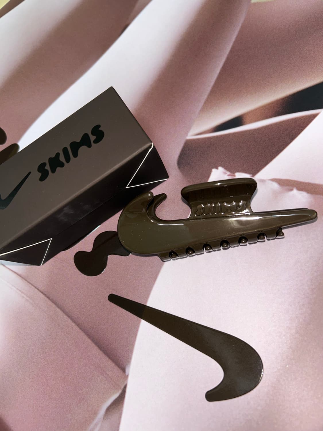 Skims nike 스킴스 나이키 집게핀 헤어핀 상품이미지1