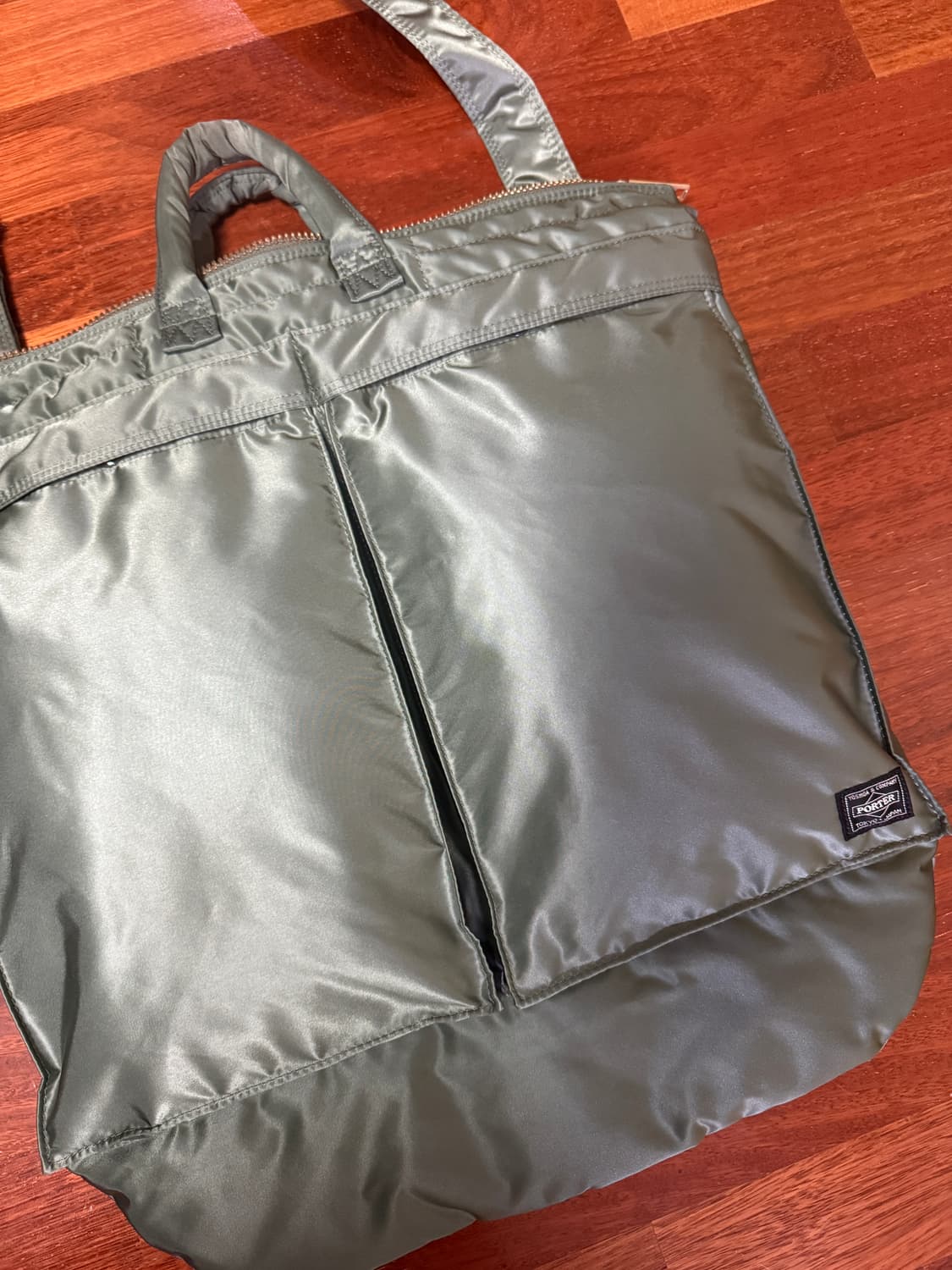 요시다포터 헬맷백 구형 세이지 색상 판매(상태극상) 상품이미지2