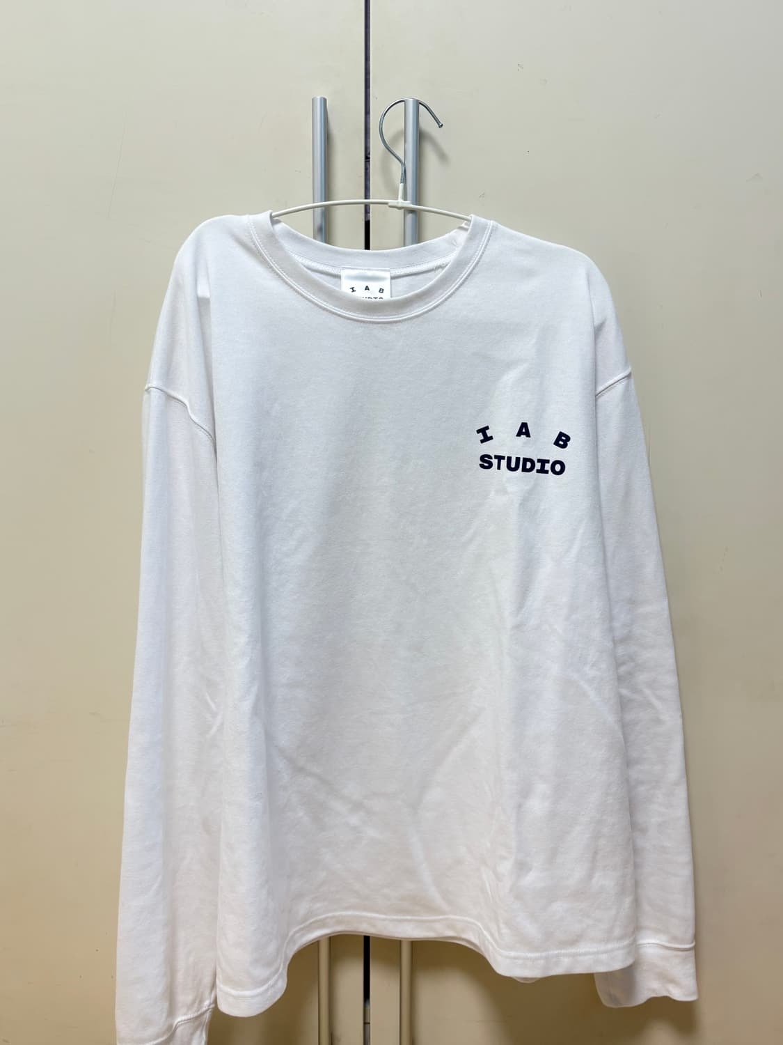 [XL] 아이앱 스튜디오 롱슬리브 화이트 상품이미지1