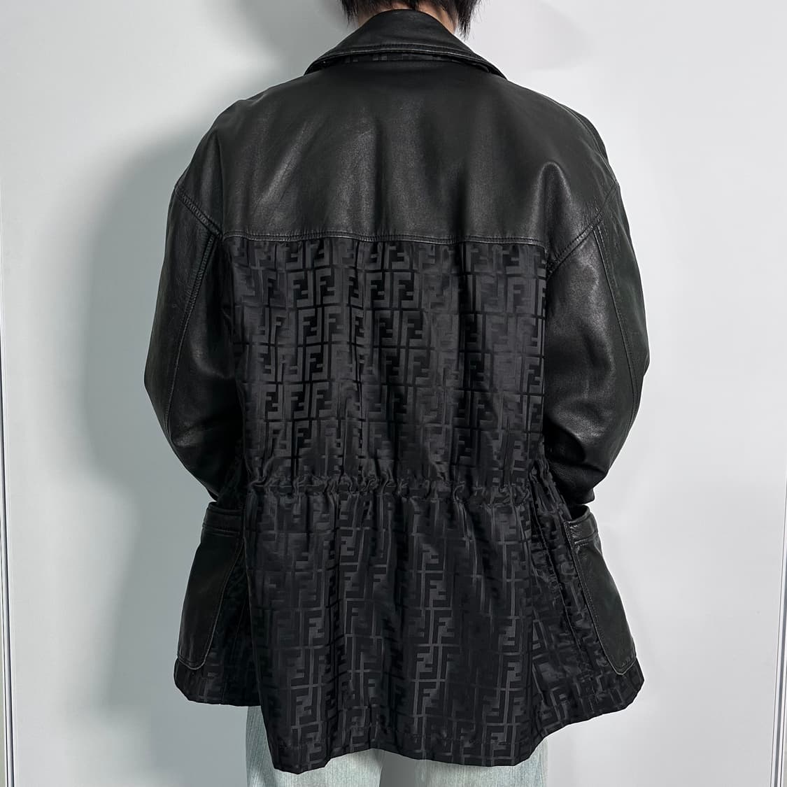 90s 펜디 주카패턴 리얼레더 하프 코트 (on.534)   상품이미지3