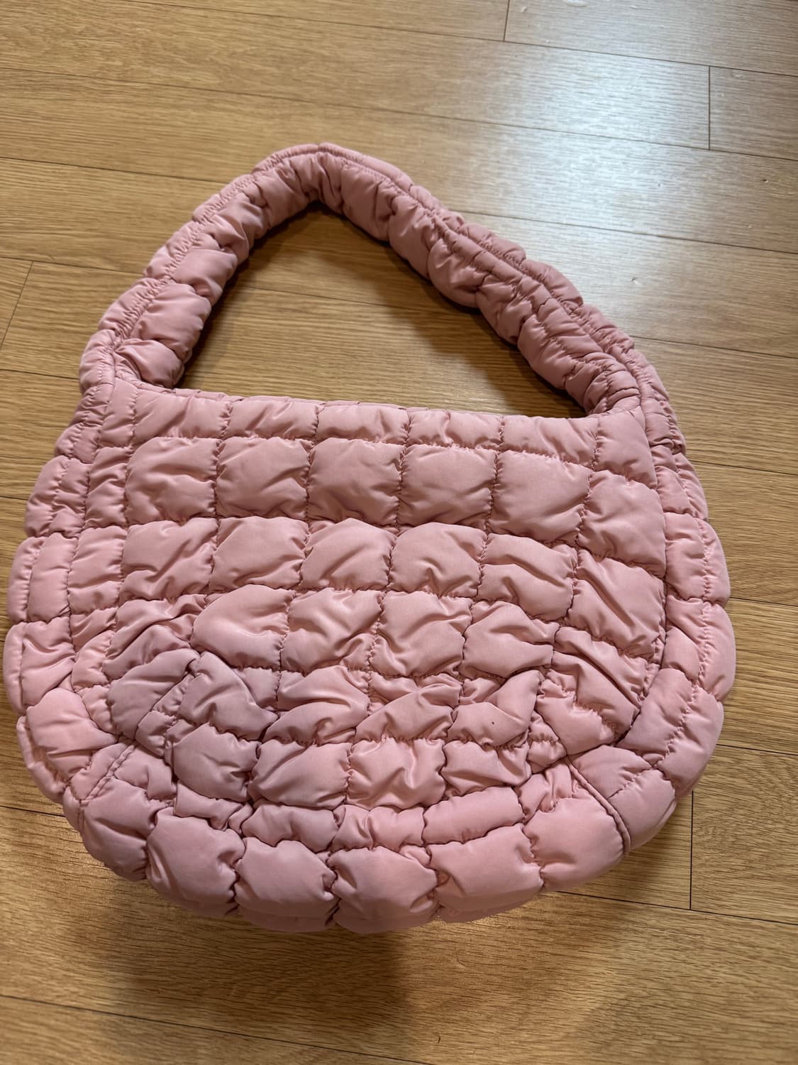 COS 코스 퀼티드 백 상품이미지3