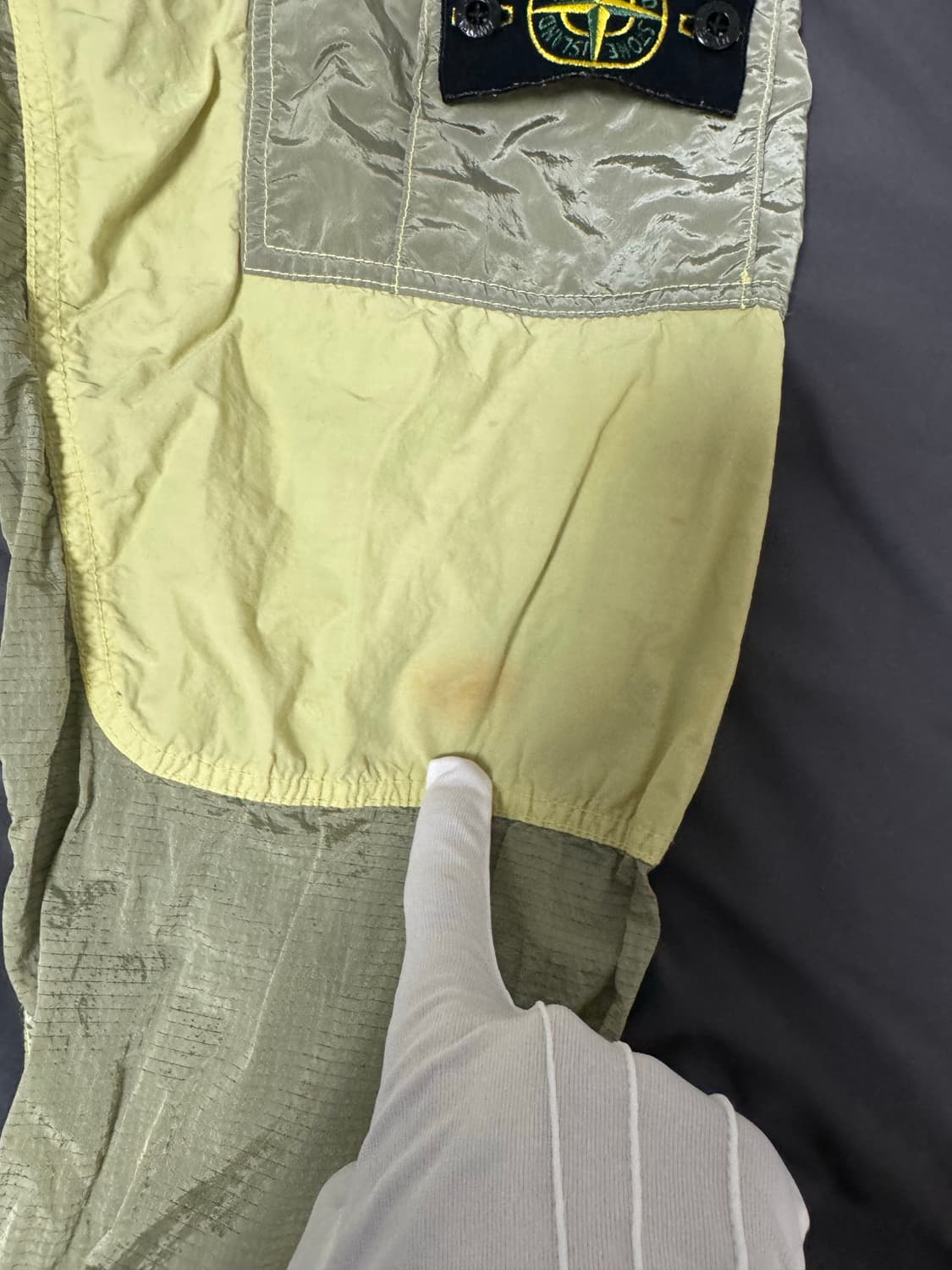 (백화점판/정품) 스톤아일랜드 나일론 메탈 카고팬츠 상품이미지4