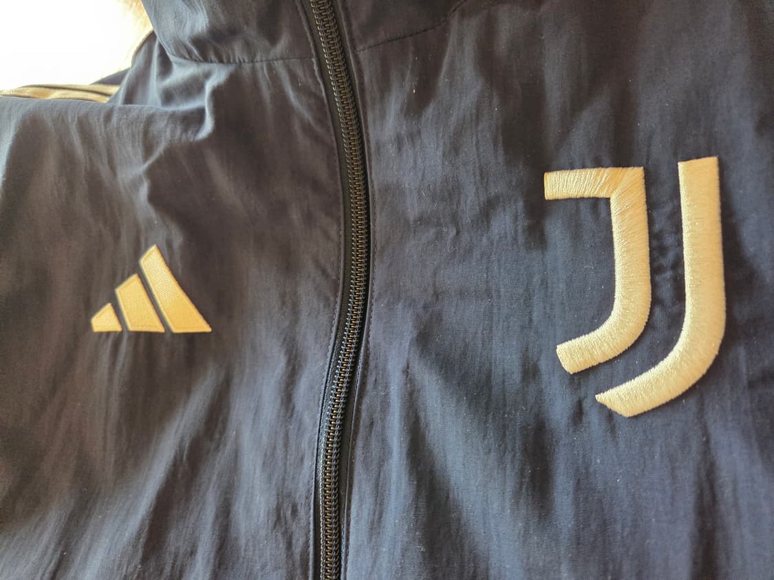 아디다스 유벤투스 앤섬 자켓 상태좋음 상품이미지3