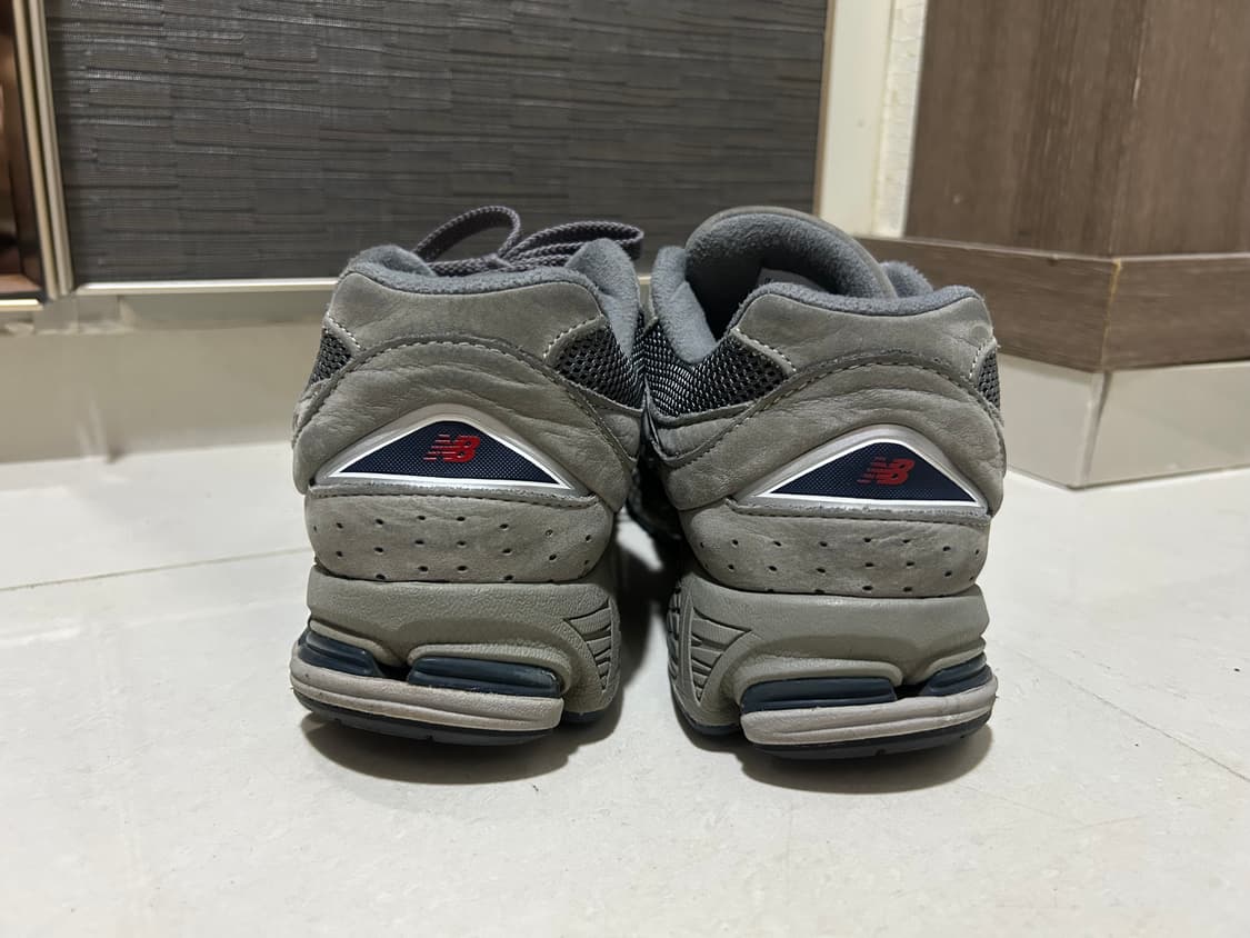 뉴발란스 2002R 그레이 상품이미지5