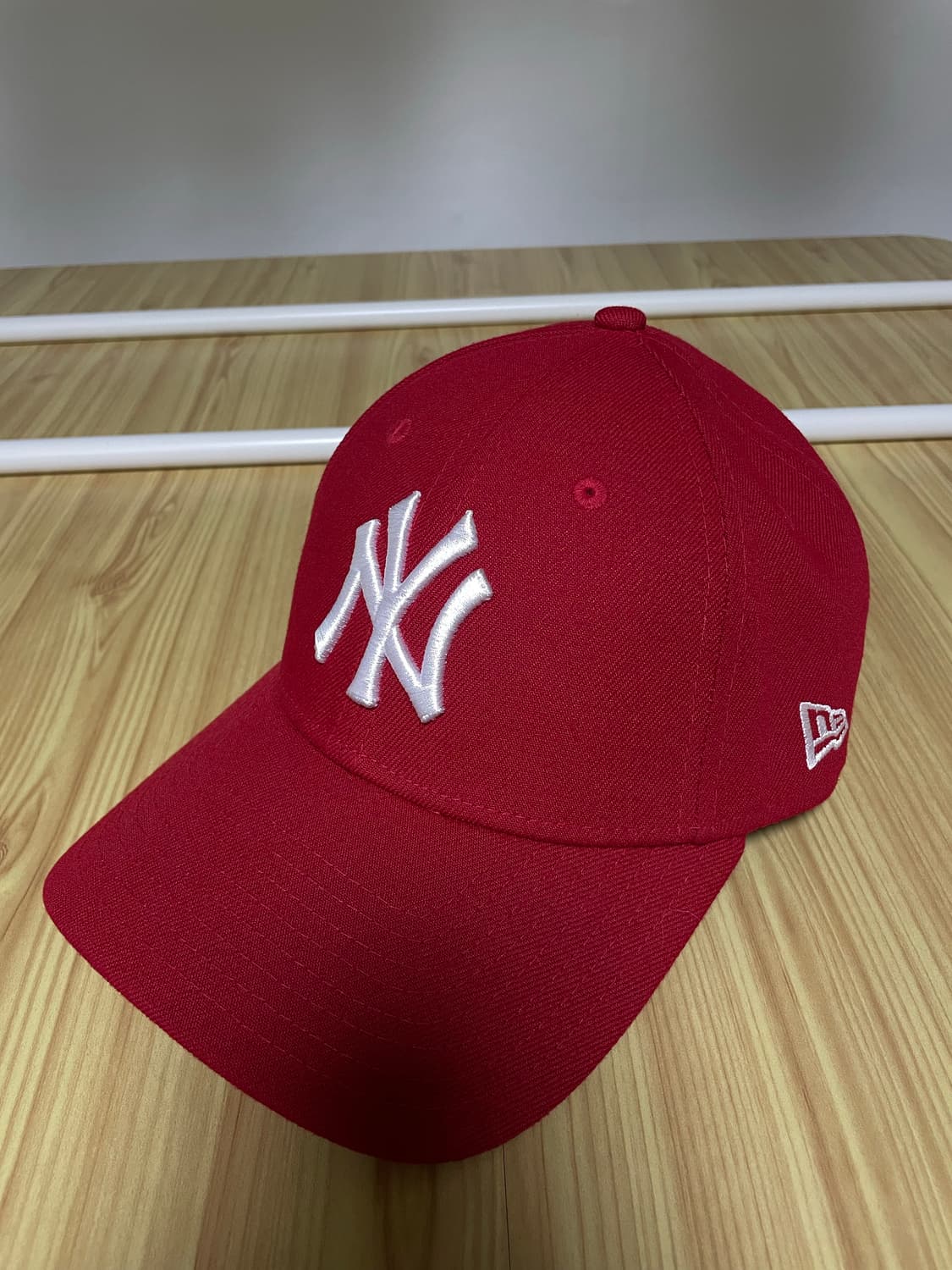 뉴에라 볼캡 레드 상품이미지1