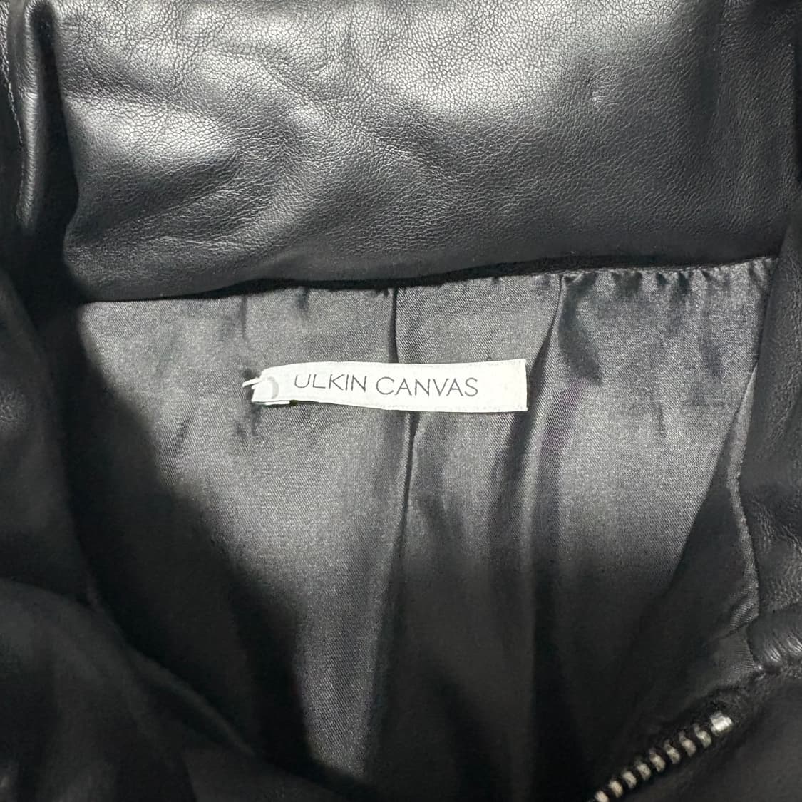 베티붑 X 얼킨캔버스 블랙 웰론 숏 패딩 자켓 상품이미지3