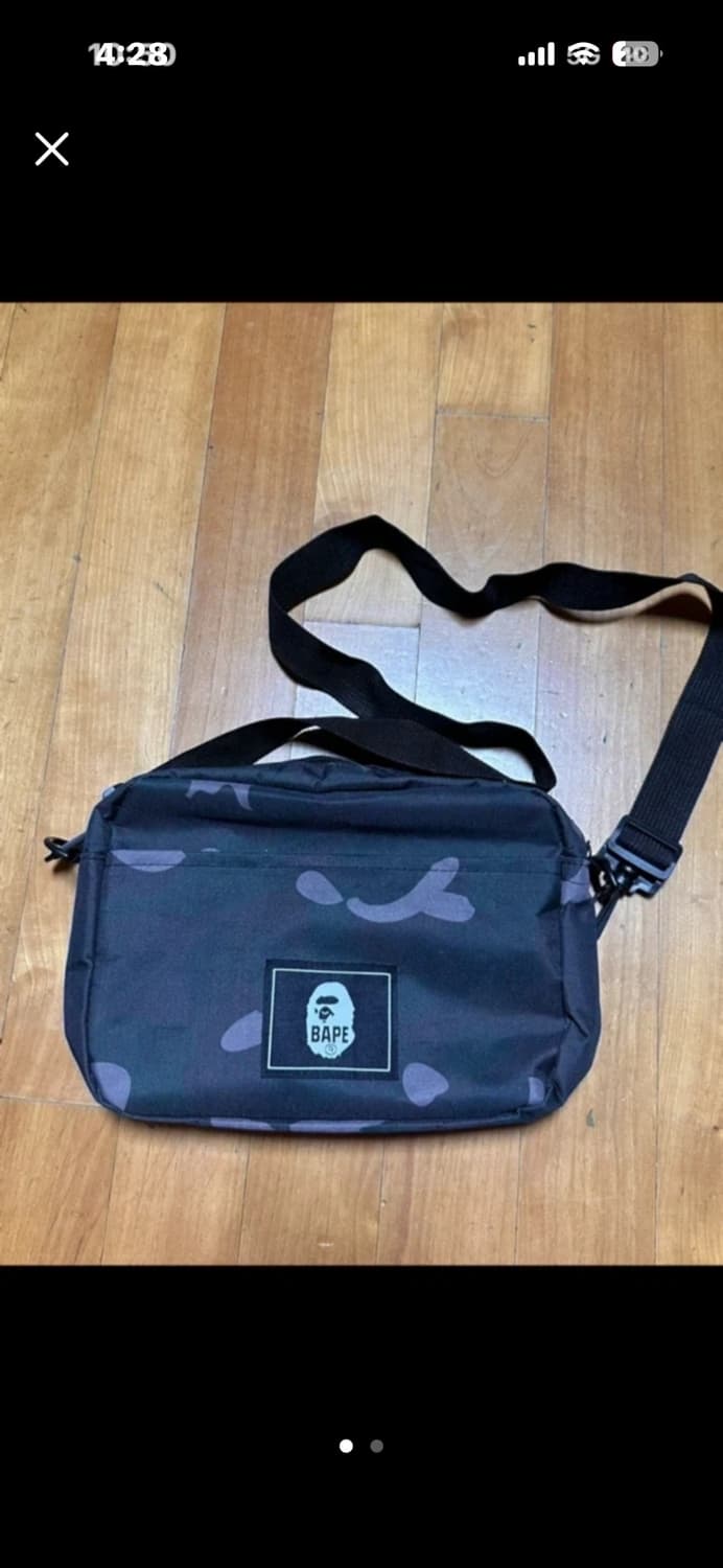 베이프 밀리터리 크로스백 상품이미지1