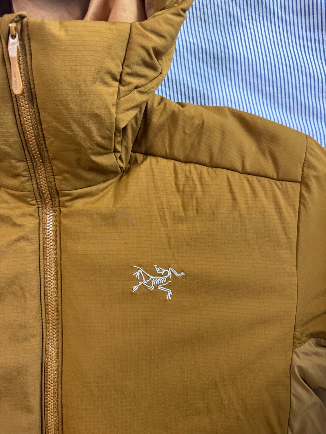 아크테릭스 아톰 헤비웨이트 후디 유콘 상품이미지4