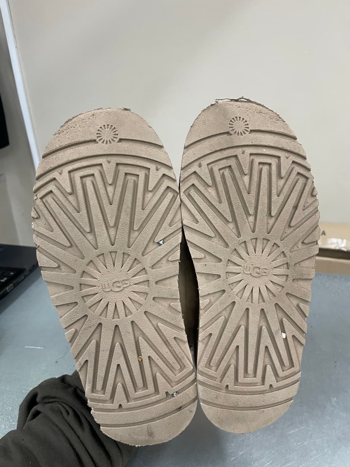 어그 펀케트 슬라이드 체스트넛 240 상품이미지6