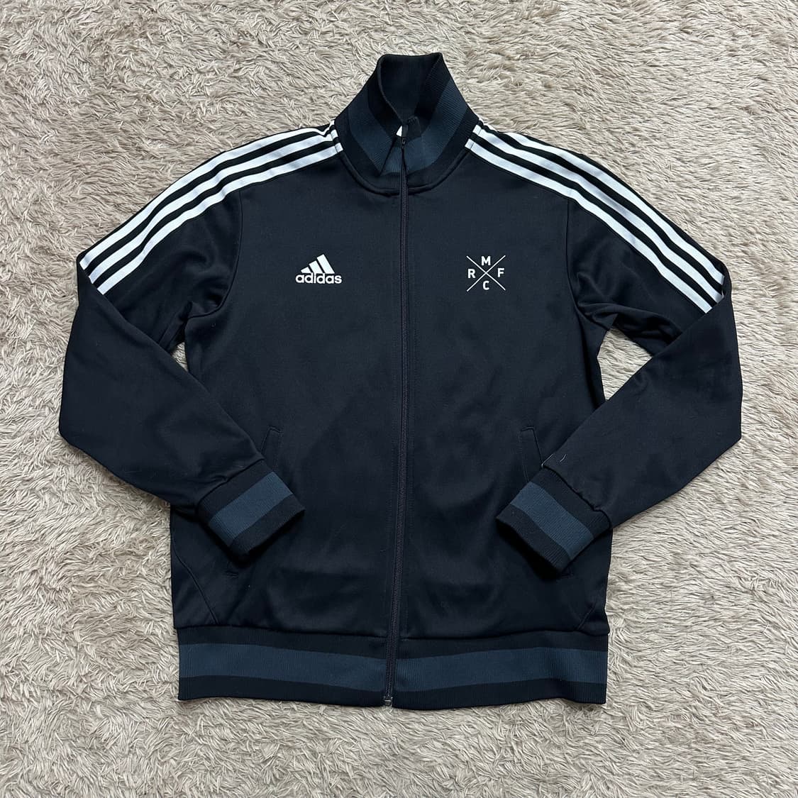 아디다스 x 레알마드리드 트랙탑 저지 블랙 100 상품이미지1