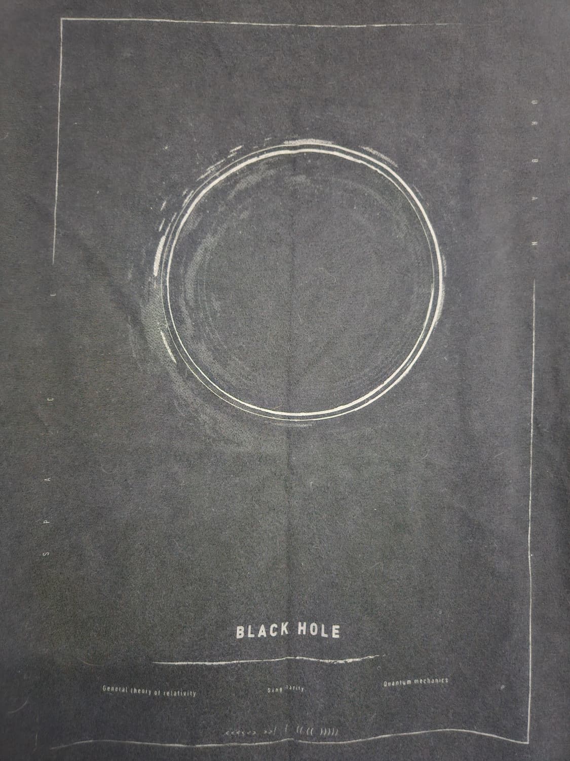 내셔널지오그래픽 블랙홀 긴팔 티셔츠 L 상품이미지3