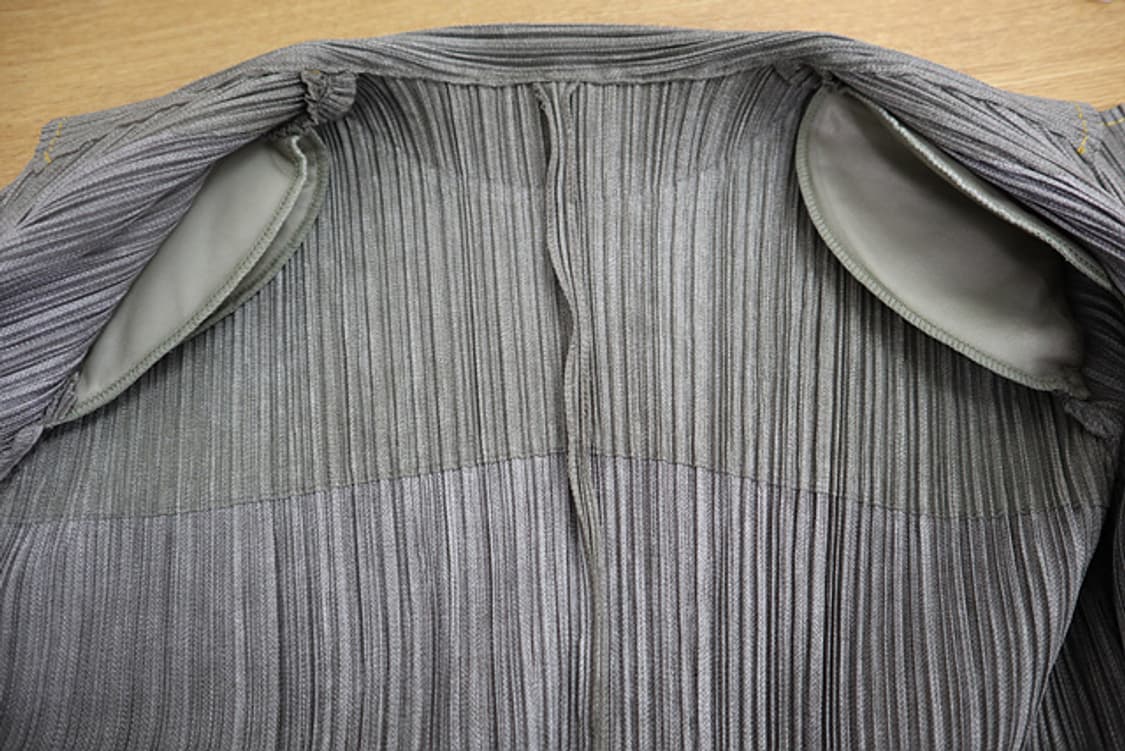 PLEATS PLEASE 플리츠플리즈 자켓 매장판 연한카키 상품이미지8
