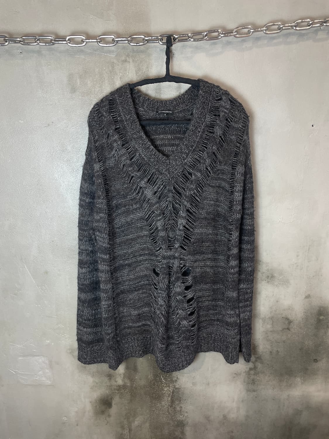 앤드뮐미스터 오픈워크 브이넥 니트 상품이미지1