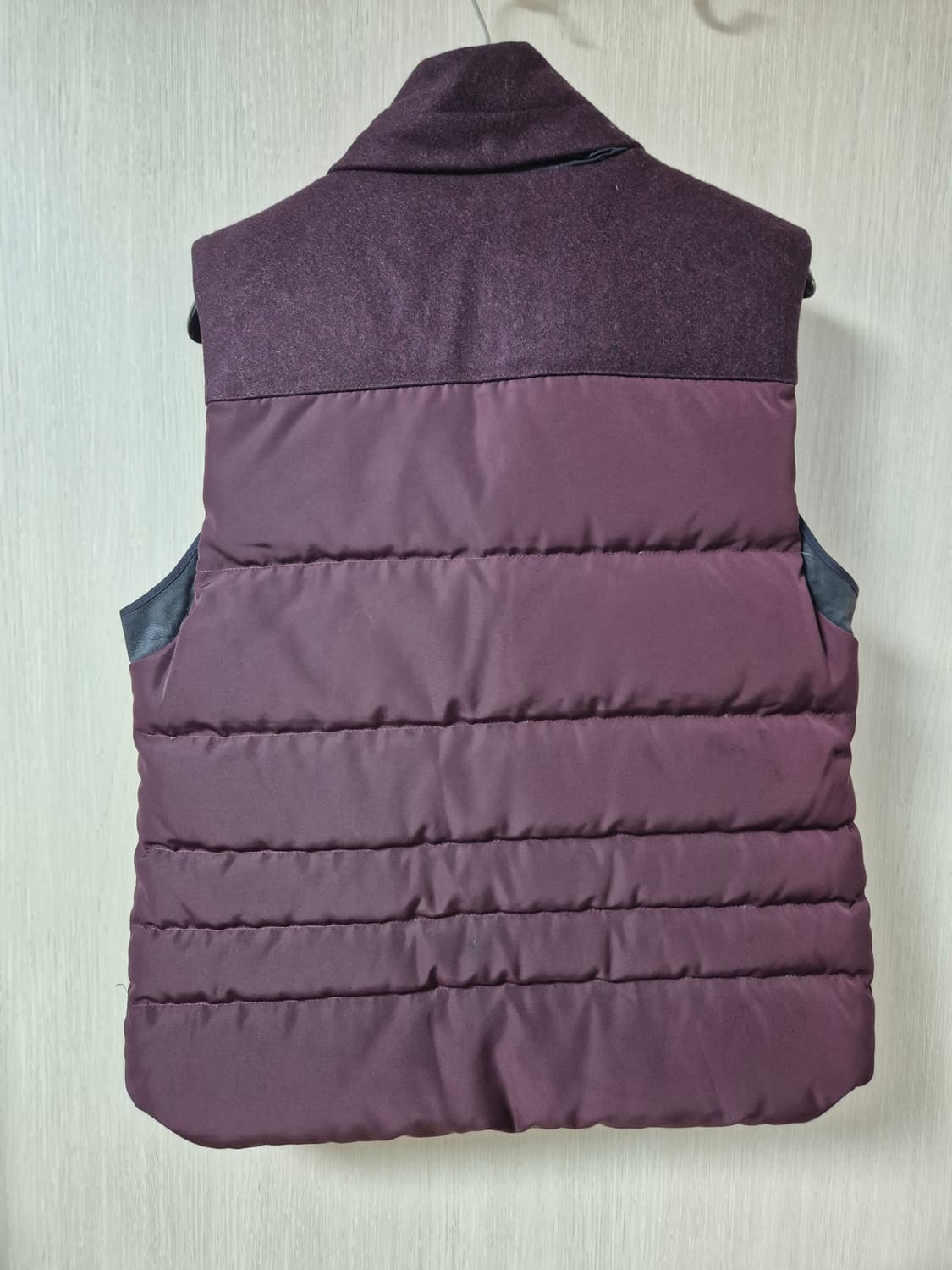 솔리드 옴므 우영미 가죽 배색 캐시미어  다운 베스트 95 상품이미지2