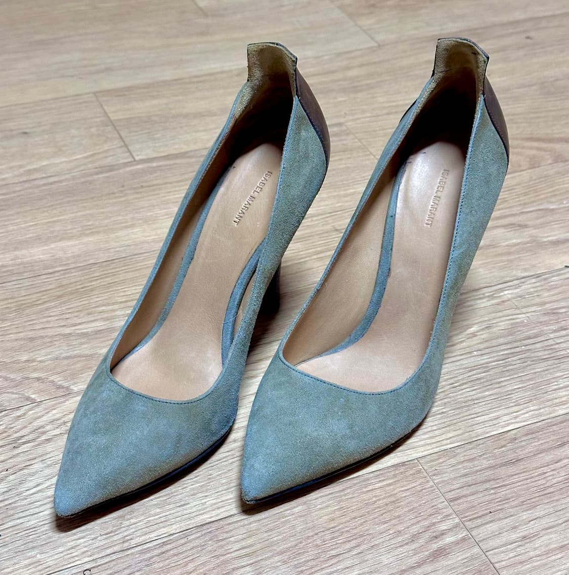 이자벨마랑 올리브그린 스웨이드 레더 투톤힐 상품이미지3