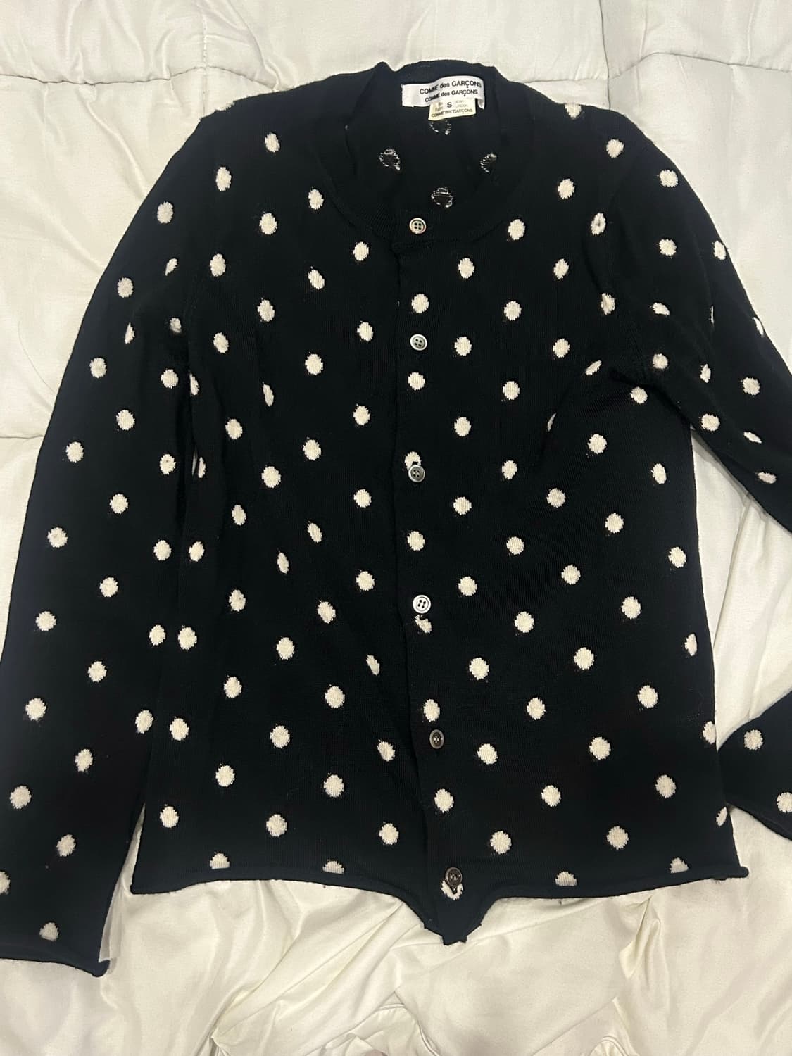 꼼데가르송 도트 가디건 상품이미지1