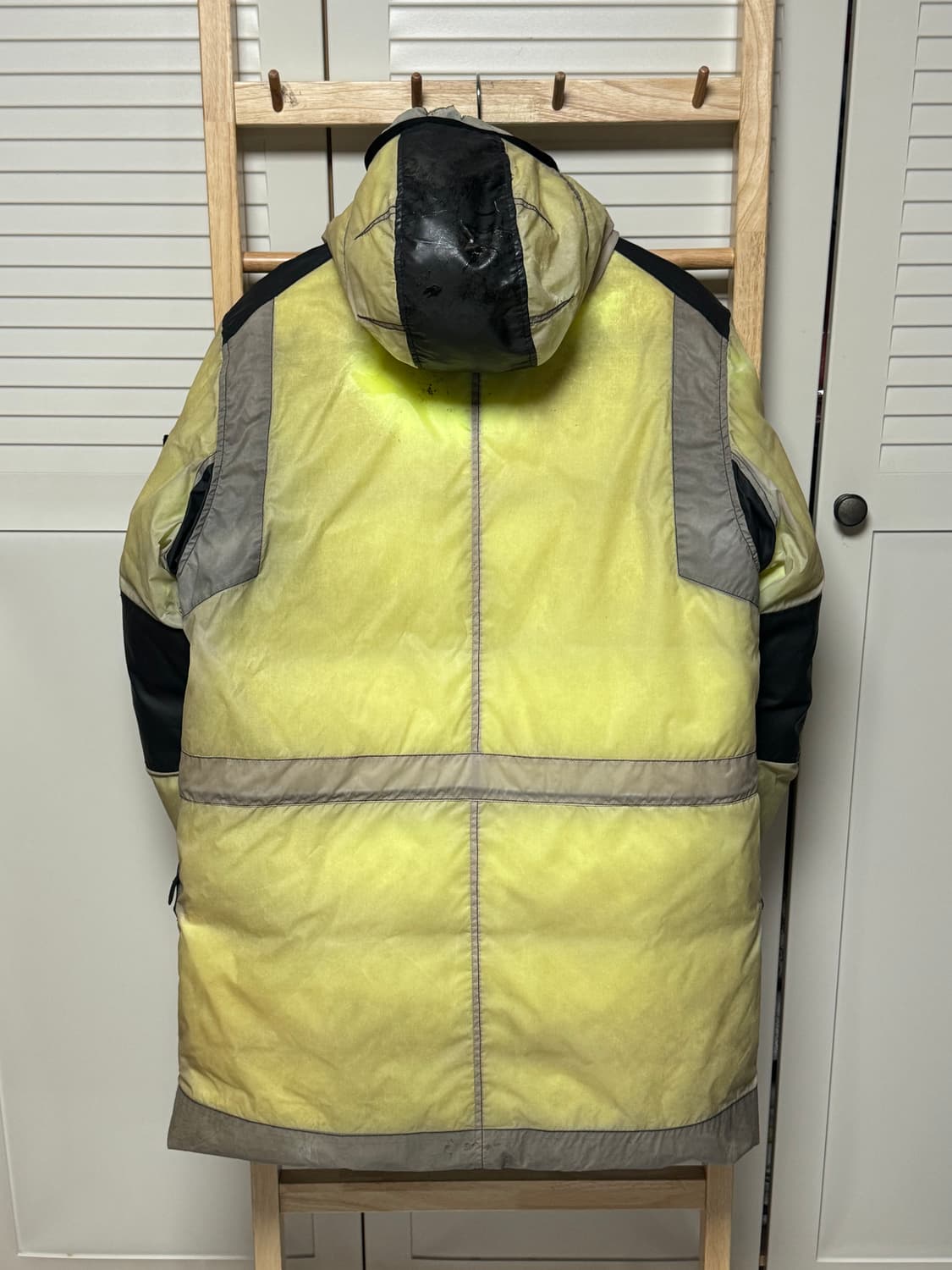 스톤아일랜드 레진 T shell 쉘 아이스자켓 패딩 화이트 와펜 상품이미지4