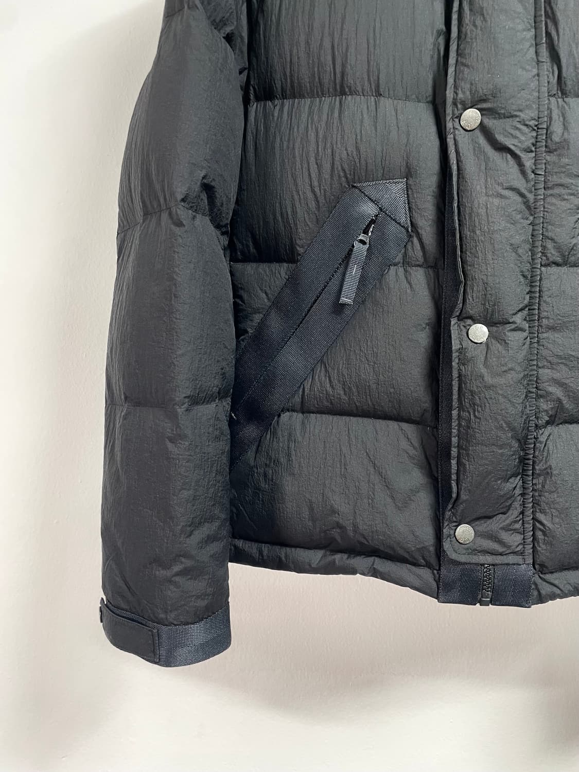 CP컴퍼니 고글 나일론 후드 다운 패딩 (on.471)    상품이미지3