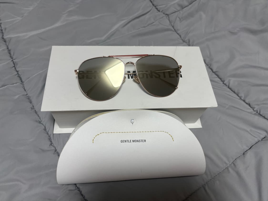 젠틀몬스터 미오미오032 상품이미지4