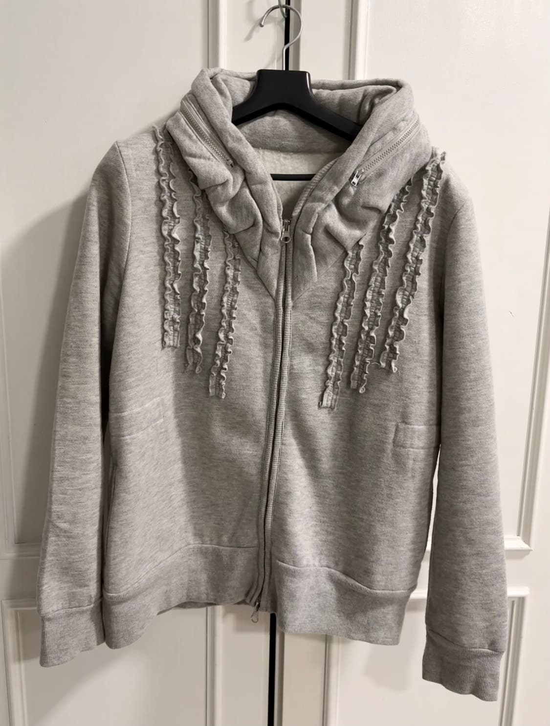 Ruffle grey hood zipup 상품이미지1