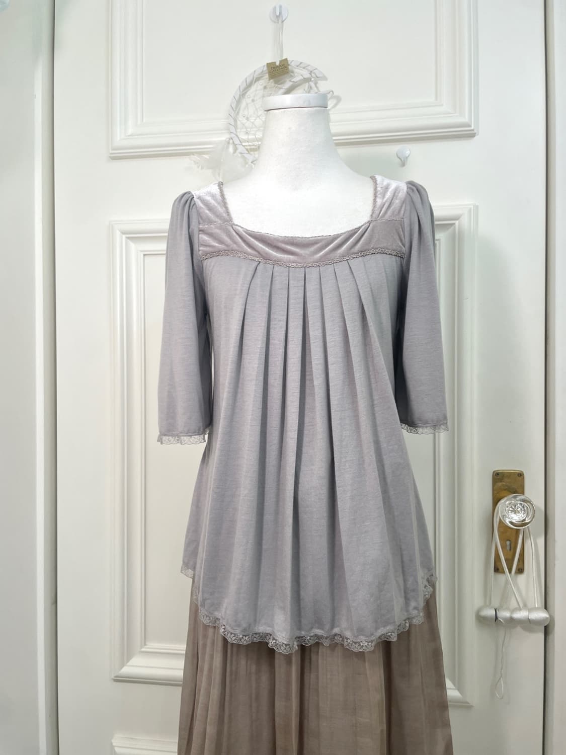 bluegray velvet pleats puff sleeve top 상품이미지1