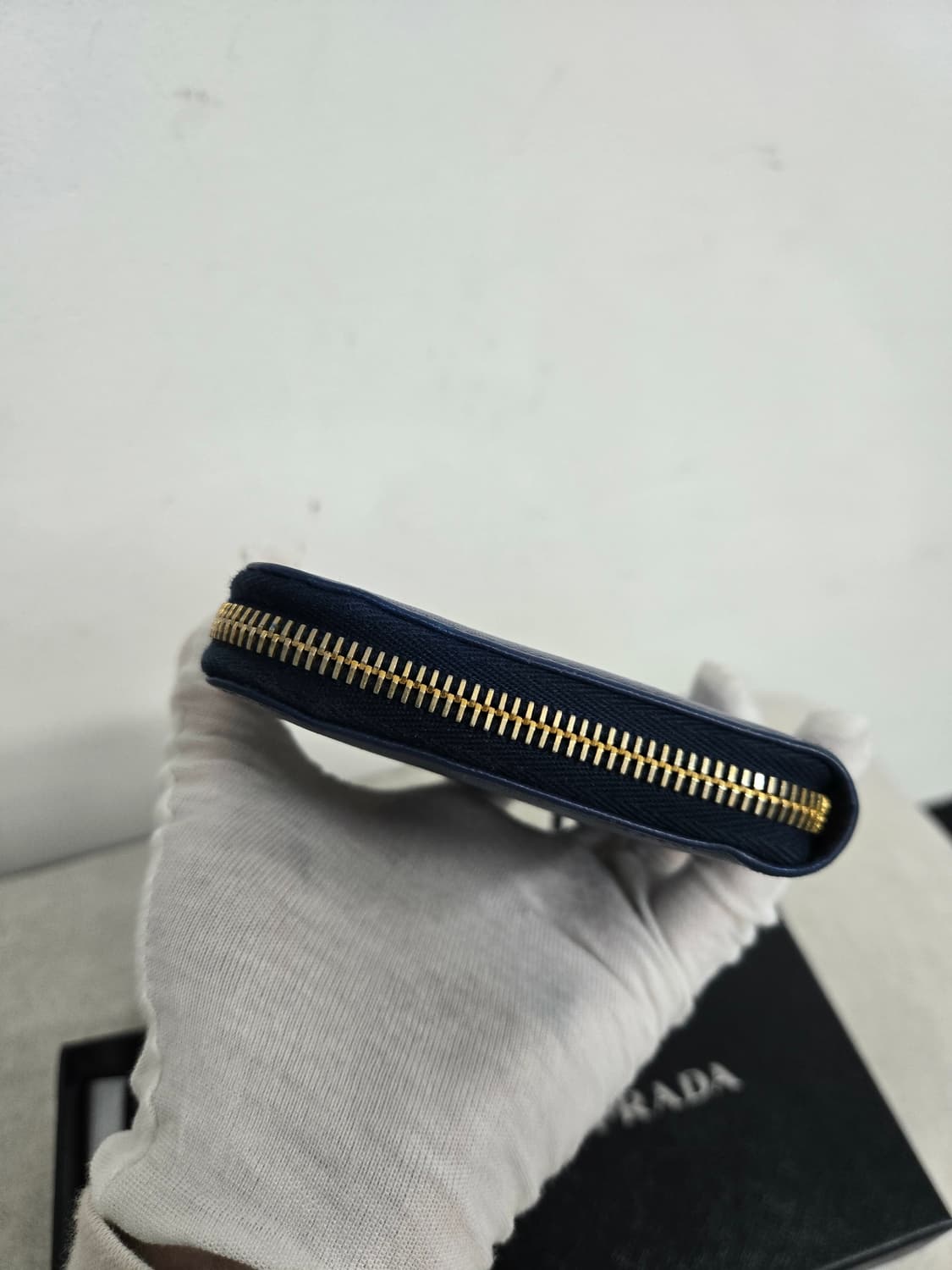 [보증서 정품] 프라다 사피아노 지퍼 장지갑 상품이미지3