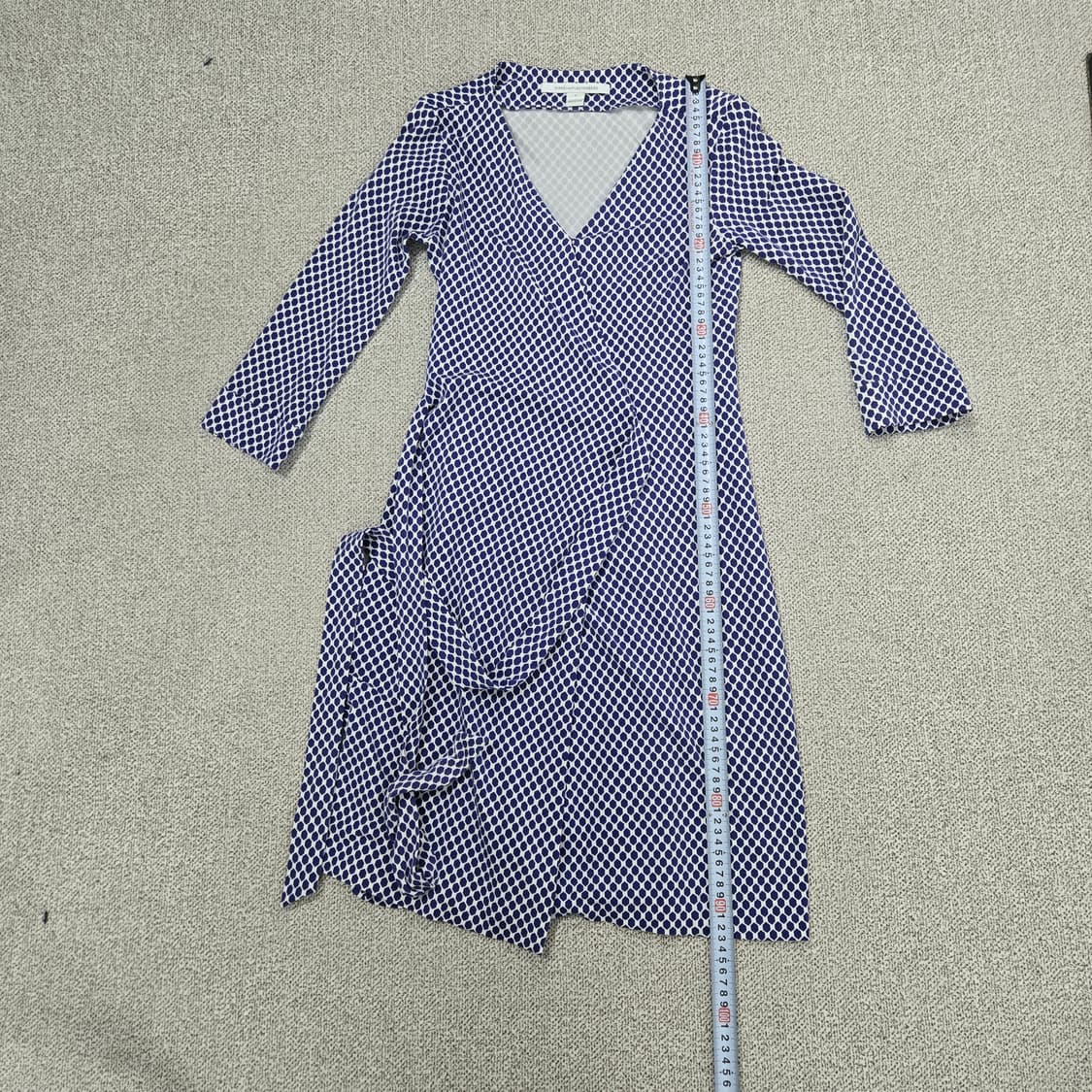 0825 다이앤 본퍼스텐버그 랩 패턴 미디원피스4 상품이미지9