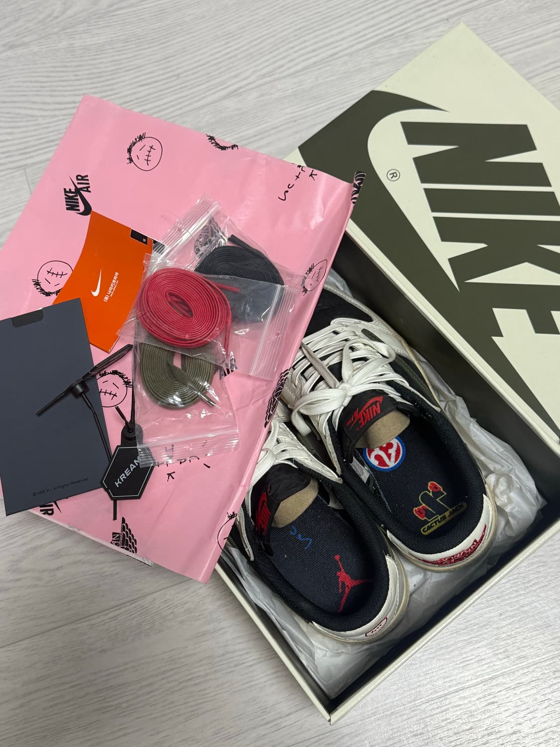 조던 1 트래비스 스캇 로우 올리브 상품이미지5