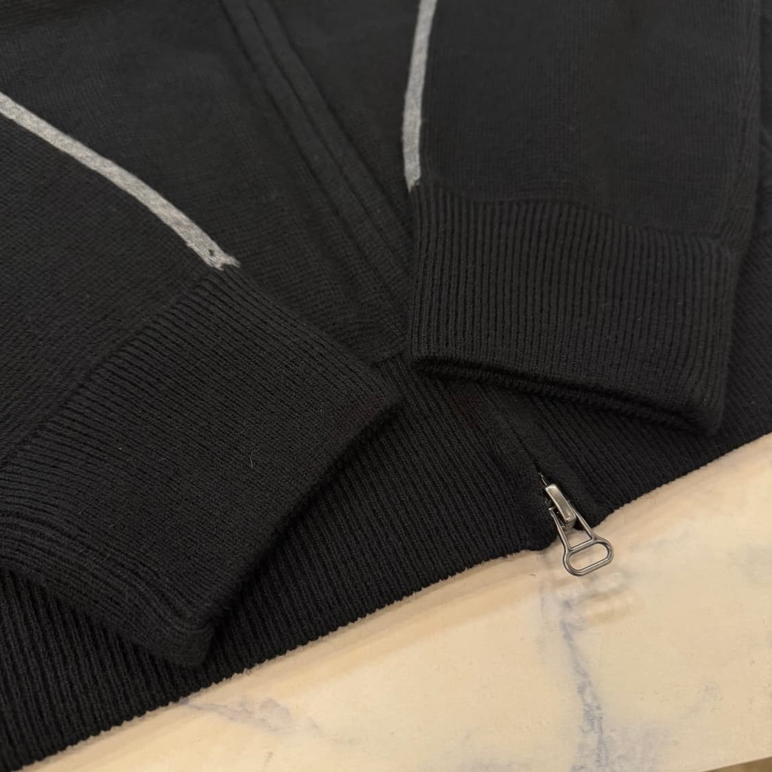(당일발송) 코르테이즈 VVS 니트집업 블랙 상품이미지5