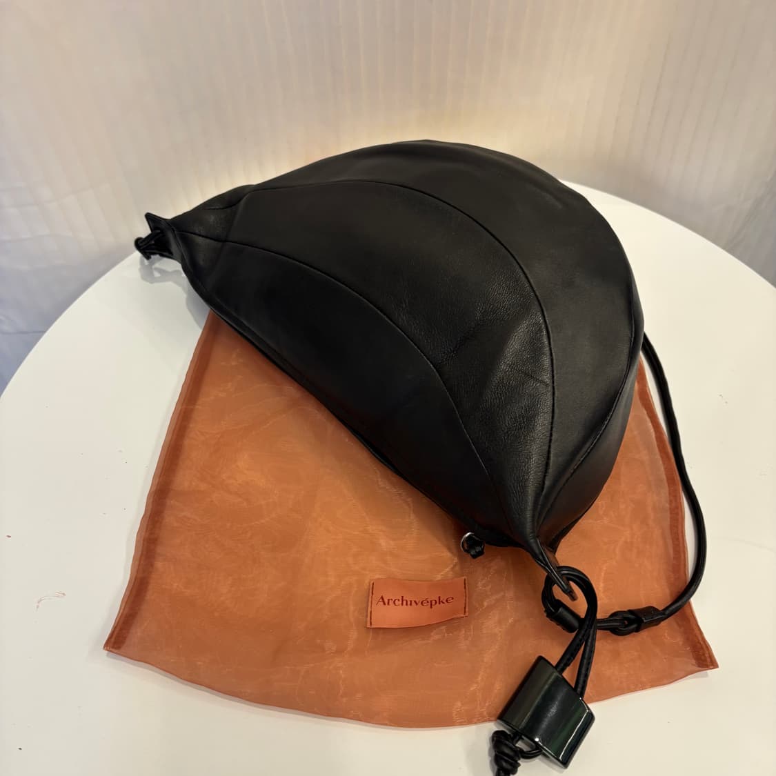 정품 아카이브앱크 양가죽 플링백     상품이미지7