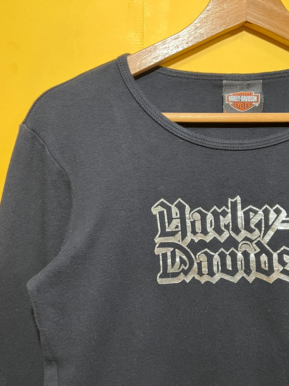 [여성L] 할리데이비슨 크롭 롱슬리브 메탈릭 스터드 빈티지 맨투맨 상품이미지4