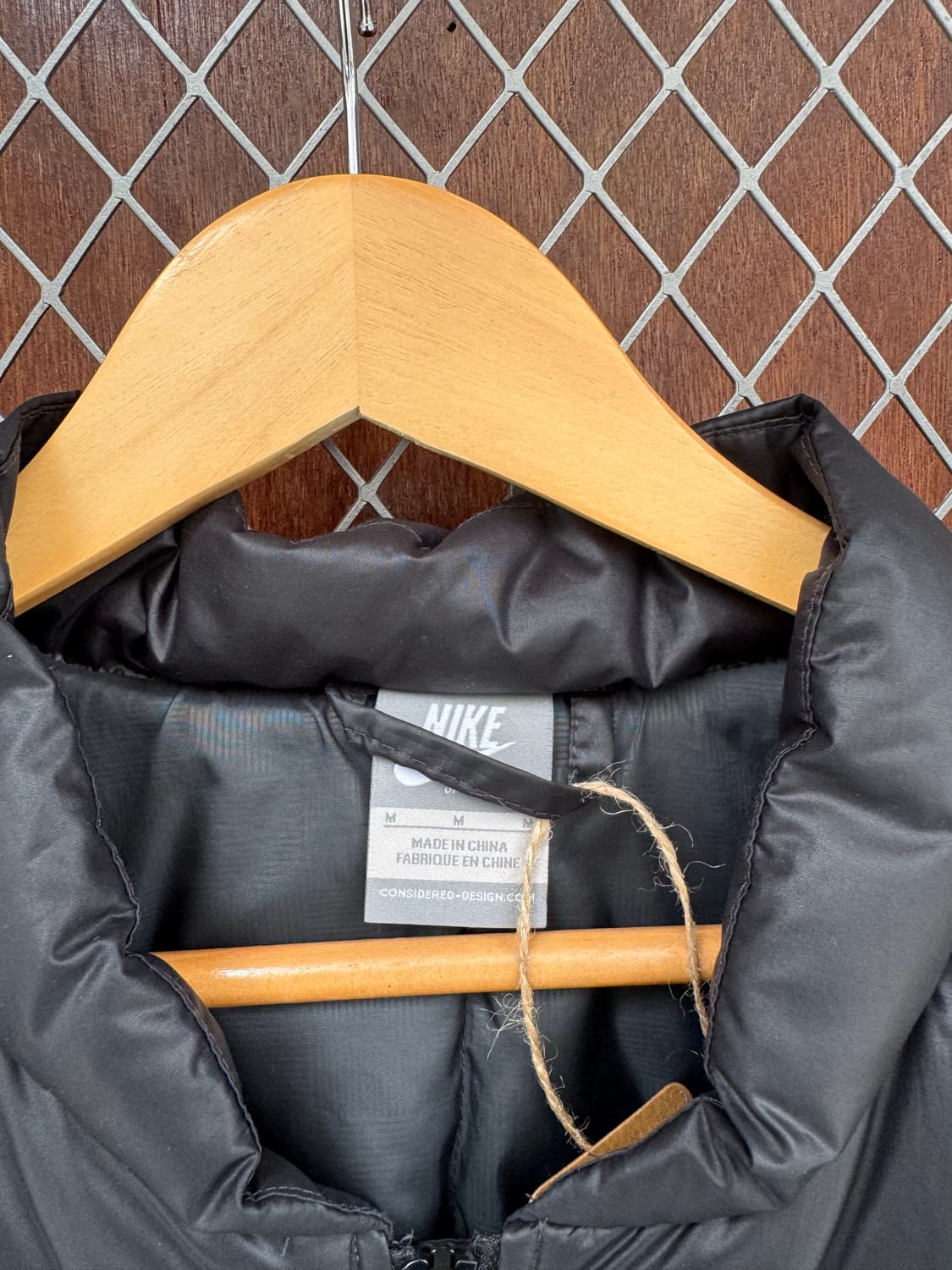 나이키 스퀘어 덕다운 블랙 로고 경량패딩 M 상품이미지2