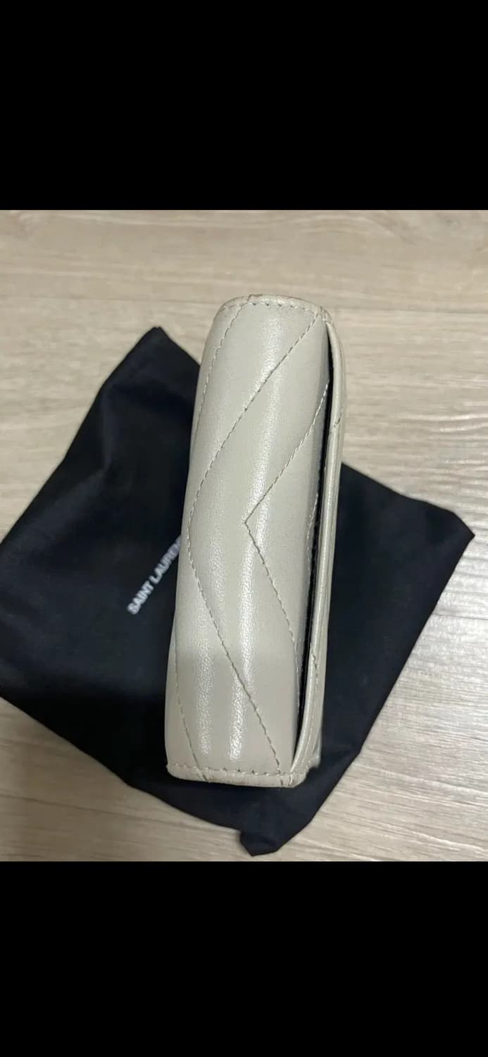 입생로랑 마틀라세 플랩 카드지갑 상품이미지7