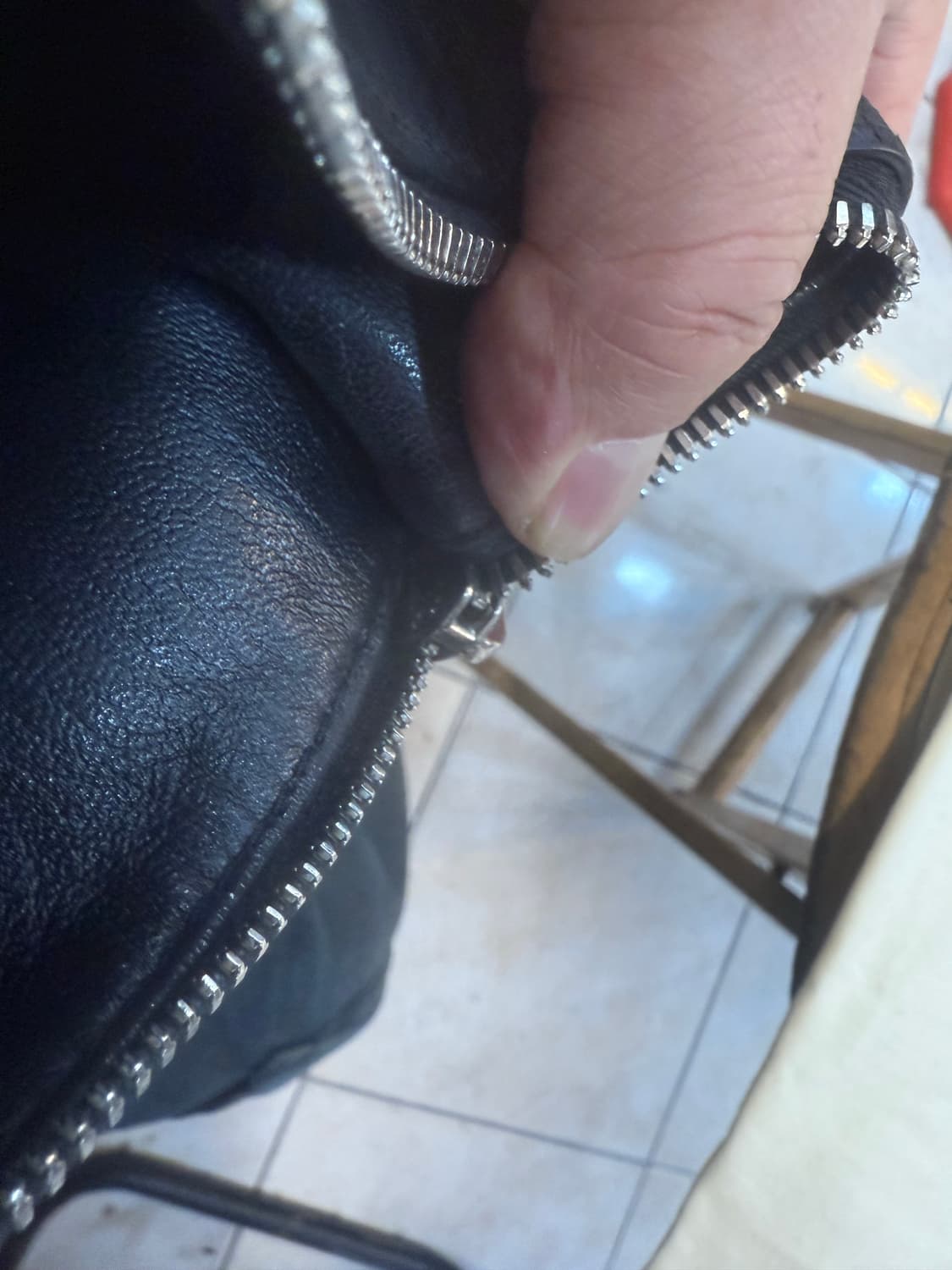 정품 프라다 사피아노 클러치 팝니다 상품이미지7