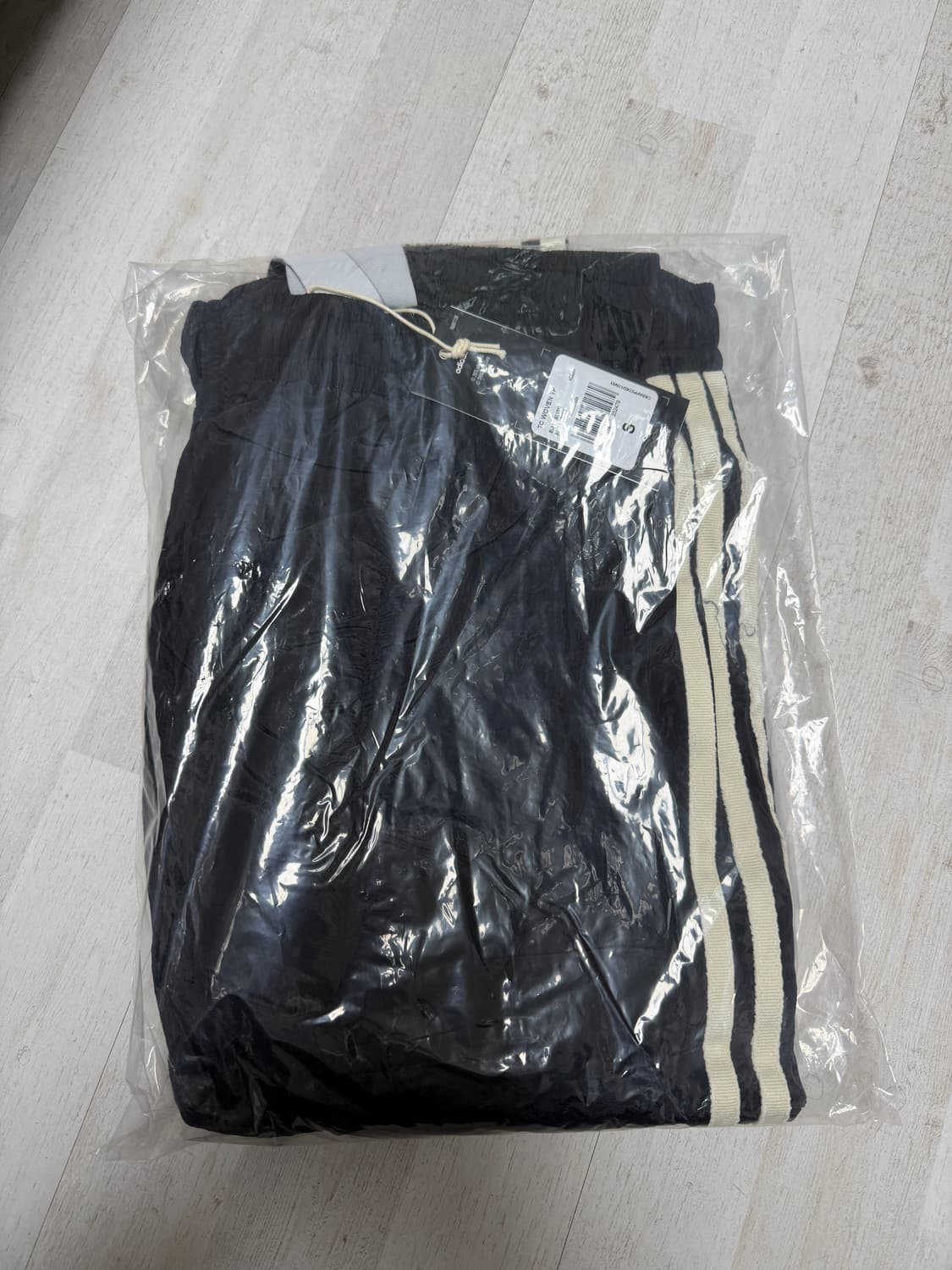 [S] 떠그클럽 아디다스 우븐 트랙 팬츠 블랙 상품이미지2