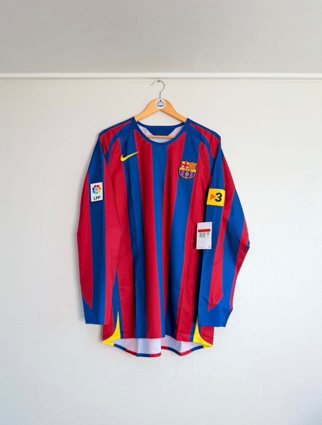 05-06 바르셀로나 홈 긴팔 새제품 Re-issue 상품이미지1