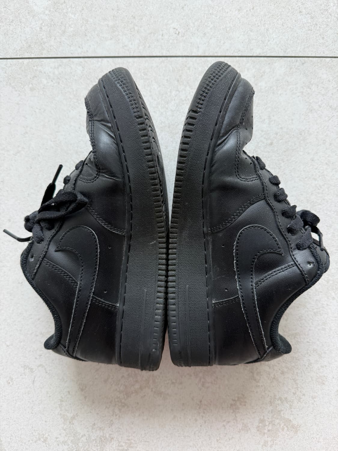 나이키 에어포스 트리플 블랙 상품이미지2