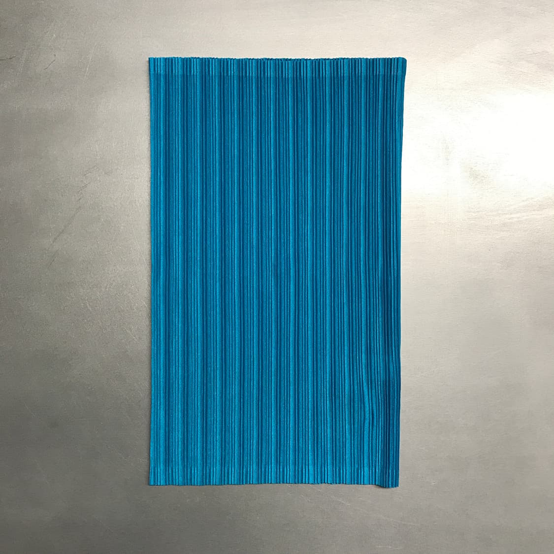 이세이 미야케 플리츠 플리즈 넥워머 코발트블루 상품이미지2