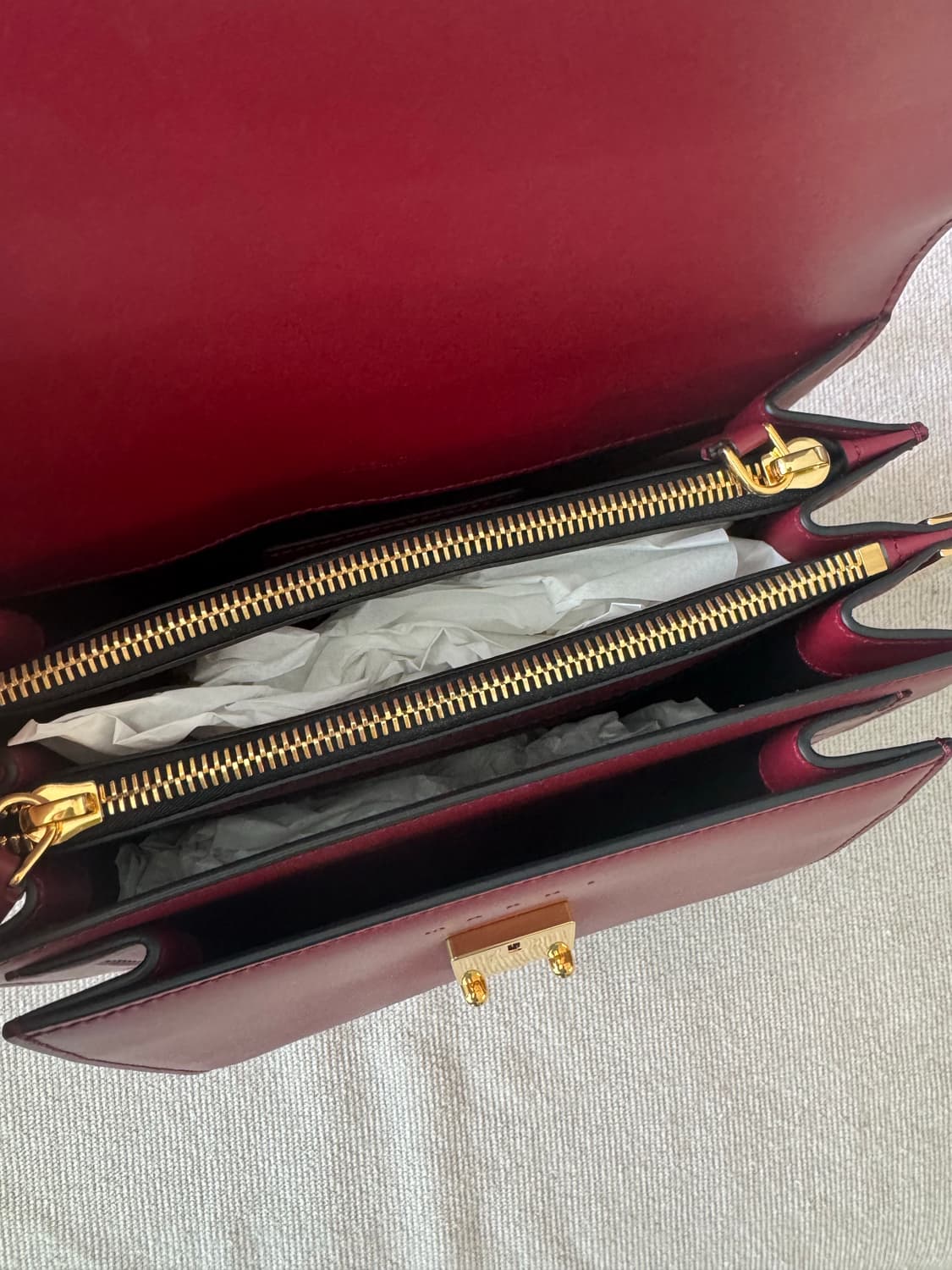 마르니 트렁크백 미디움 버건디 카프스킨 (3회 착용) 상품이미지6