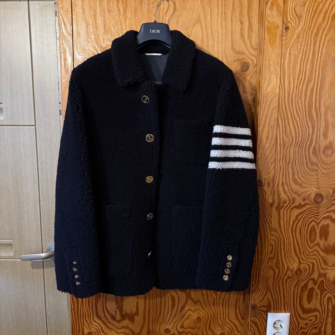 톰브라운 다이드 리버서블 시어링 무스탕 자켓  상품이미지2