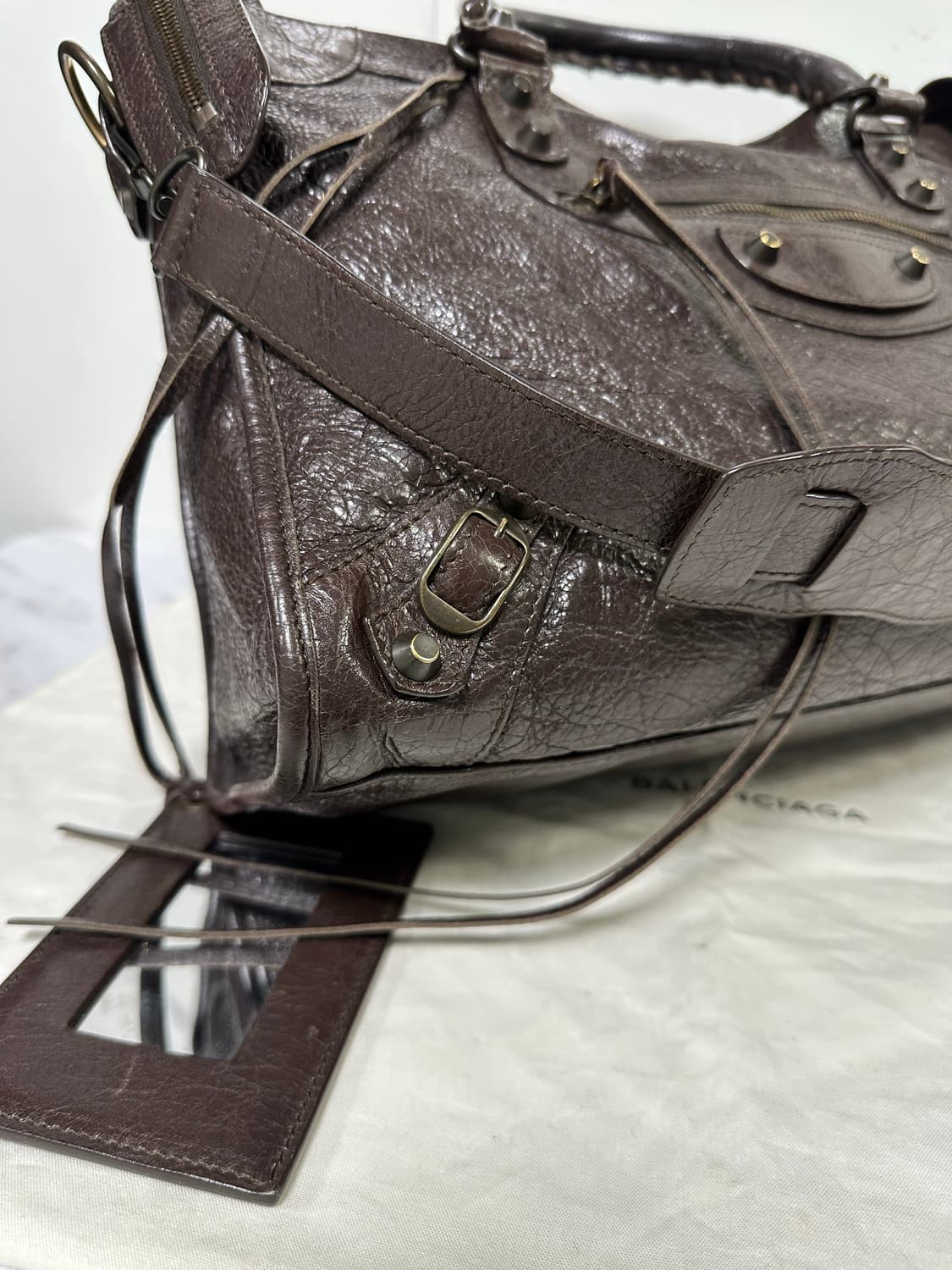 [A+ 정품] 발렌시아가 시티 모터백 미디움 다크브라운 상품이미지5