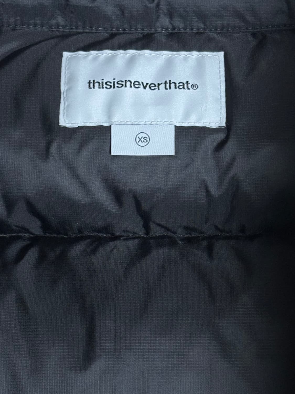 디스이즈네버댓 패딩 DSN Down Puffer Jacket Black 상품이미지2