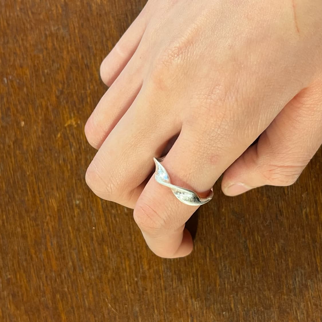 새상품 여성 신주 꽈베기 반지  상품이미지3