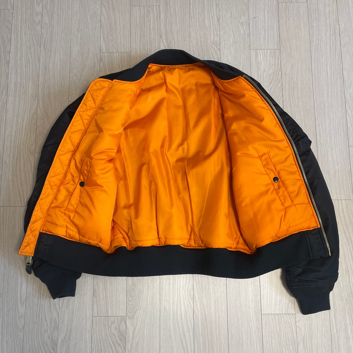 (급처/1회 실착) 알파인더스트리 ma-1 블랙 슬림핏 L사이즈 상품이미지3