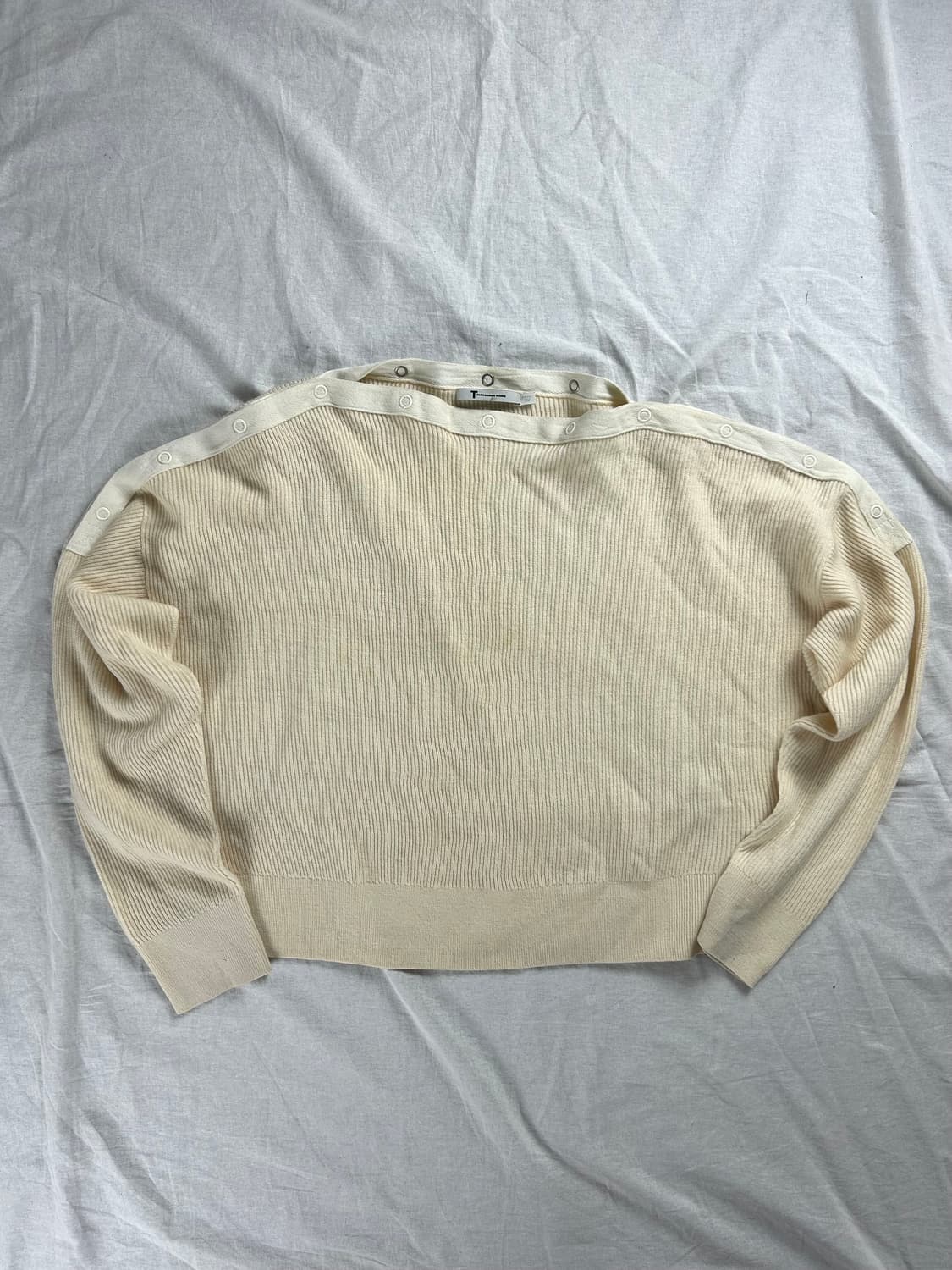 알렉산더왕 스냅 버튼 니트 탑 상품이미지1