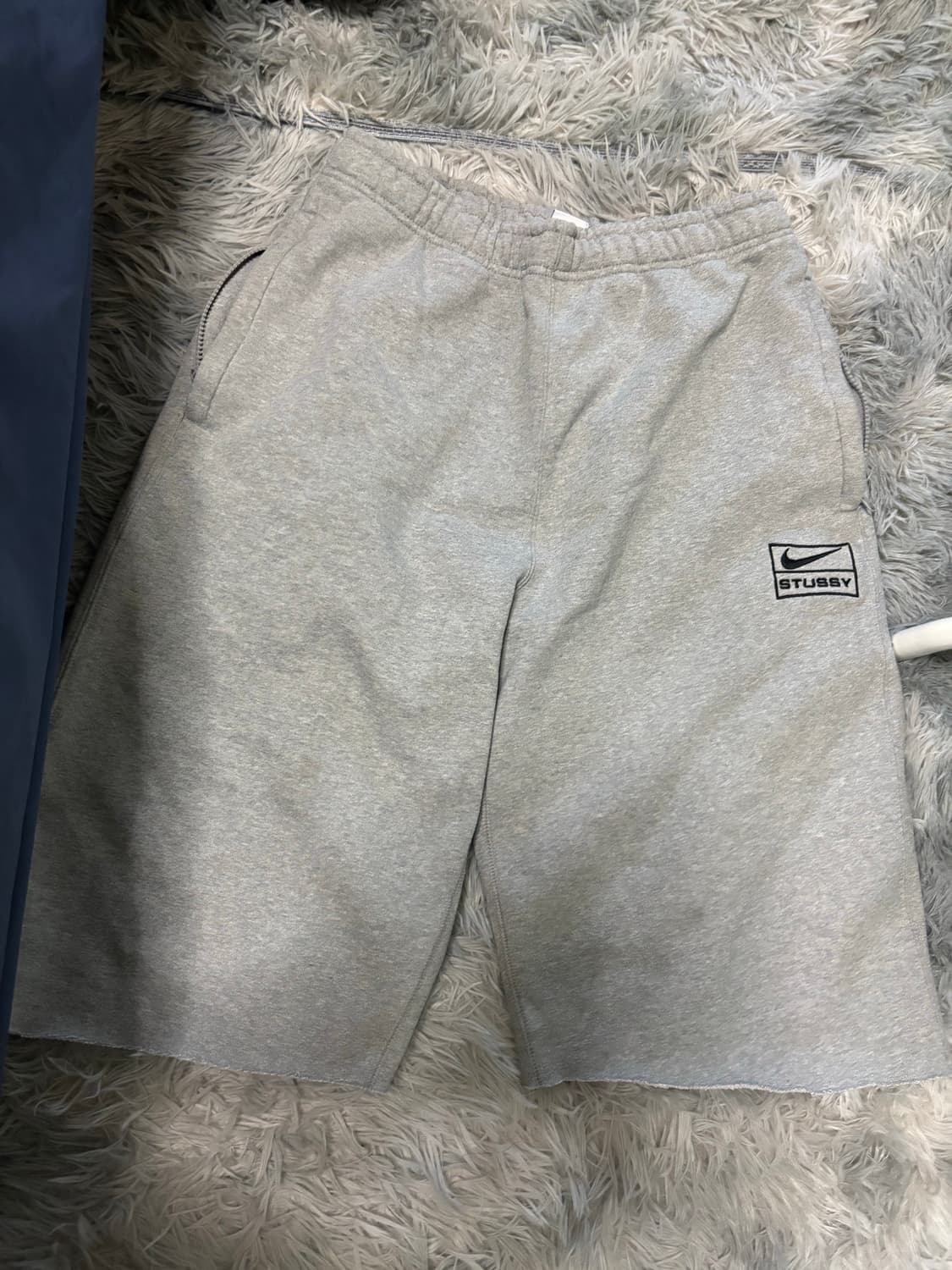 스투시 나이키 바지 컷팅함 회색 상품이미지3