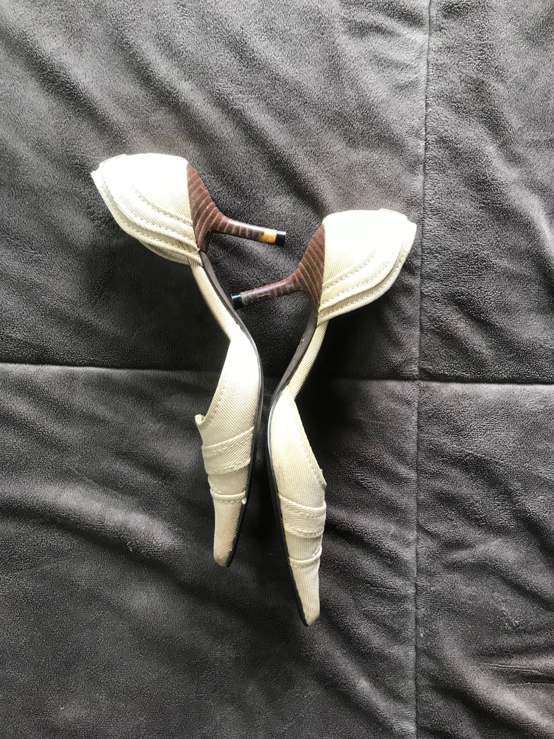 버버리 펌프스힐 상품이미지2